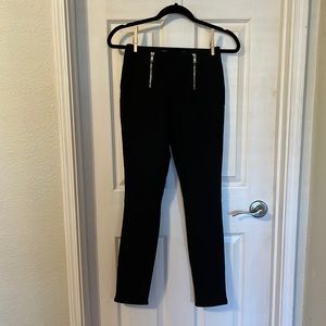 Goodnight Macaroon slip on leggings with front zipper detail and back pockets.